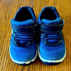 Stride Rite boys shoe size 4.5W